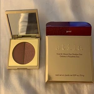 NIB Still Vivid & Vibrant Eye Shadow Duo - Garnet